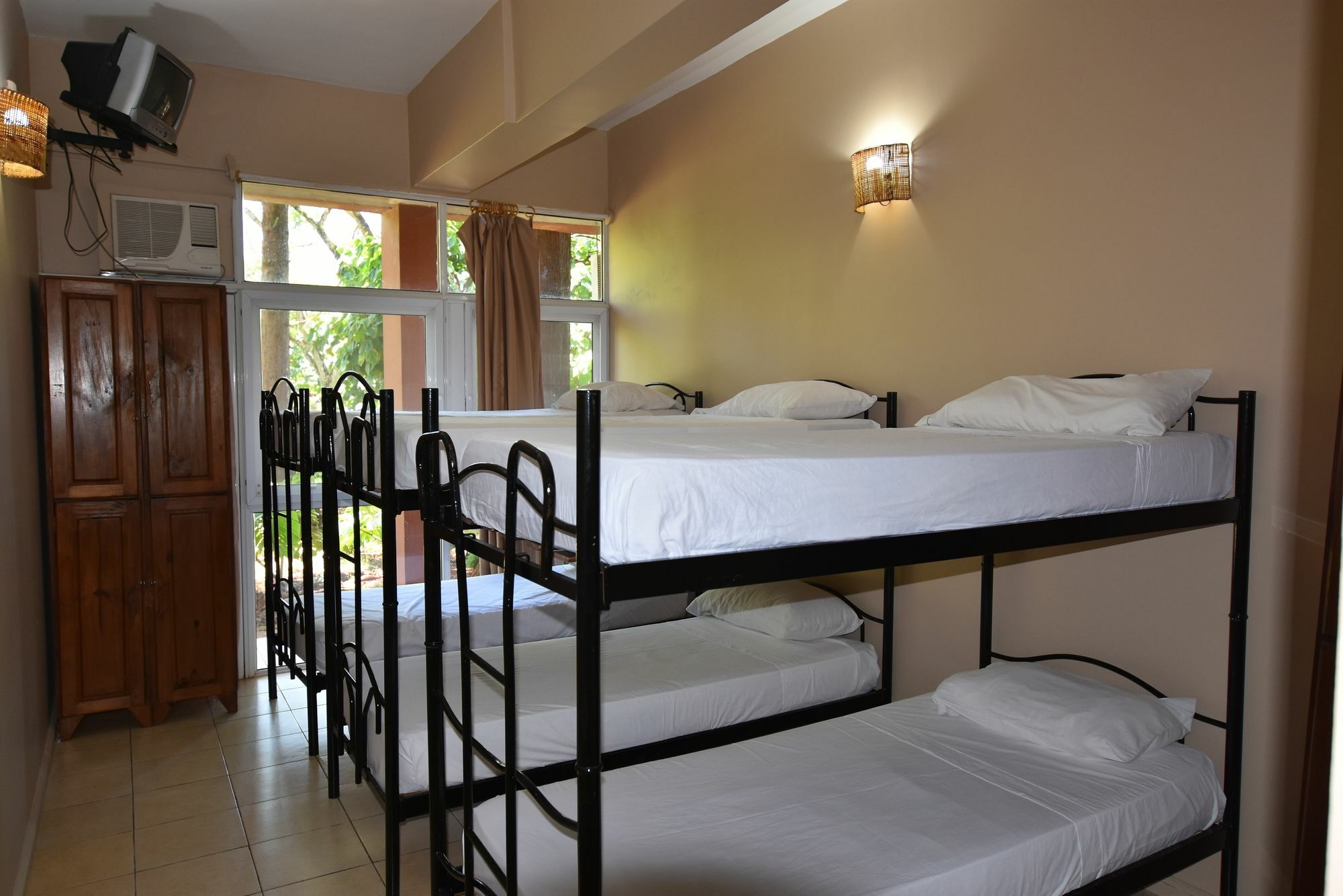 Tangoinn Club Iguazu Party Luxury Hostel Puerto Iguazú Zewnętrze zdjęcie