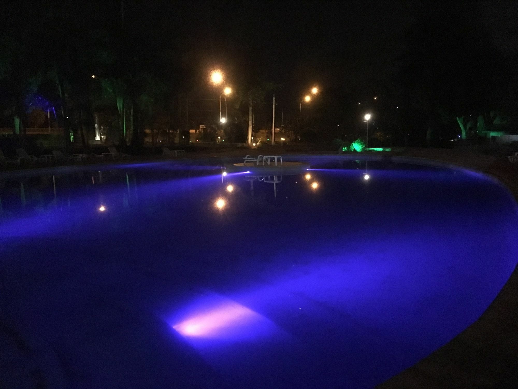 Tangoinn Club Iguazu Party Luxury Hostel Puerto Iguazú Zewnętrze zdjęcie