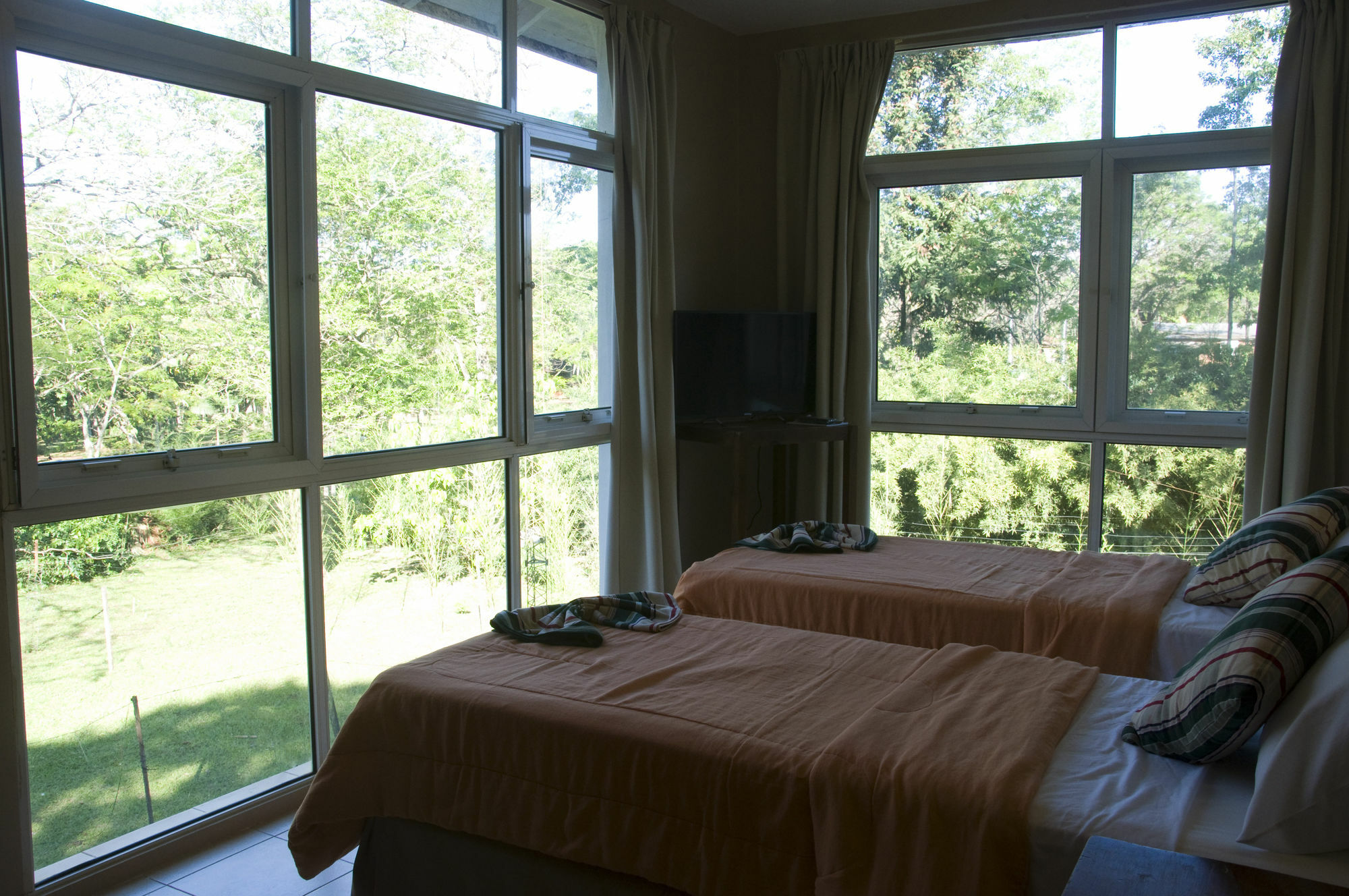 Tangoinn Club Iguazu Party Luxury Hostel Puerto Iguazú Zewnętrze zdjęcie