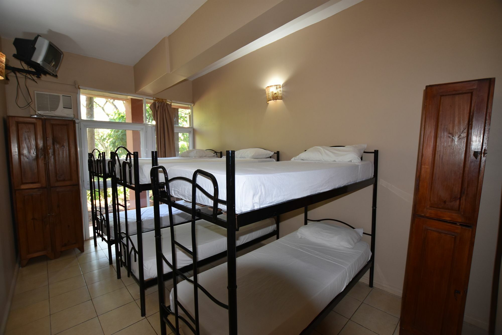 Tangoinn Club Iguazu Party Luxury Hostel Puerto Iguazú Zewnętrze zdjęcie
