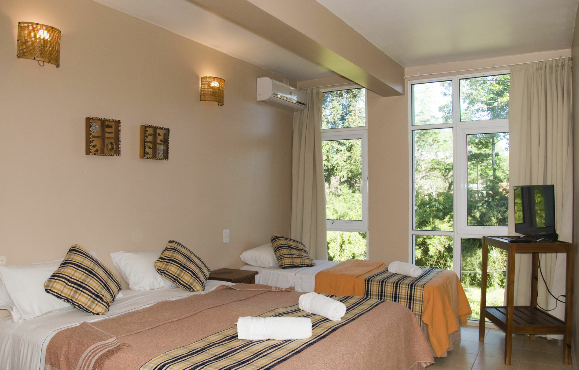 Tangoinn Club Iguazu Party Luxury Hostel Puerto Iguazú Zewnętrze zdjęcie